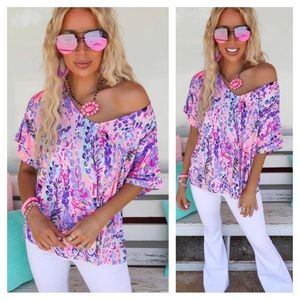 🤩LAST ONE/Med(8/10)Colorful print v-neck Tee/cuffed sleeve/jersey soft material